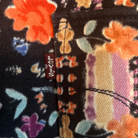 Levi’s demi curve slim jeans - Picture 10 of 10